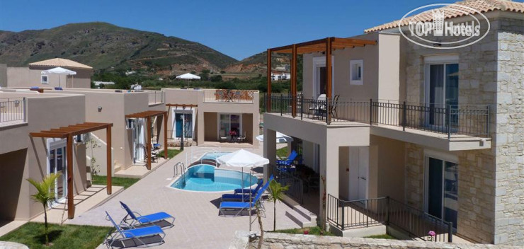 Hotelier's photos Azure Beach Villas 4*