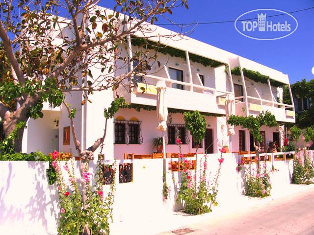 Hotelier's photos Aris 2*
