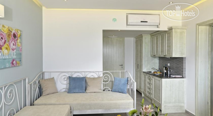 New photos from tourists Princess Irini Sea Front ApartHotel 2*