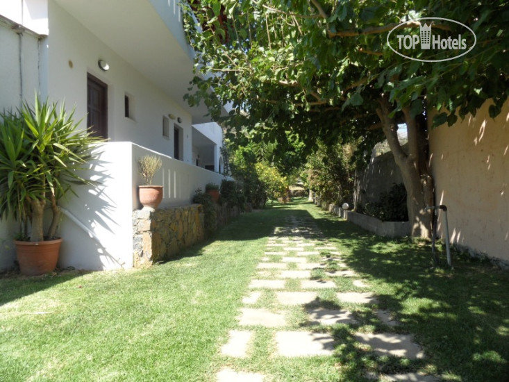 New photos from tourists Hotel Irida