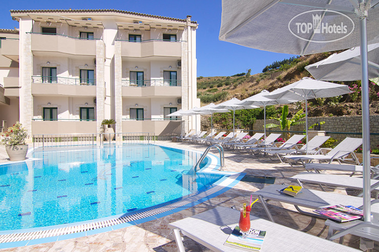 Hotelier's photos Amalia Apartments 3*