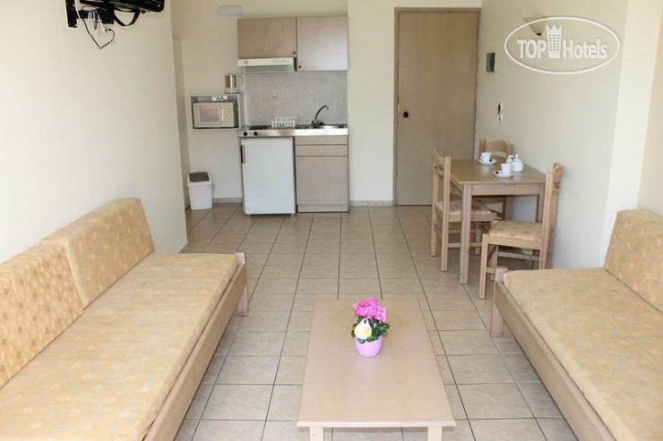 New photos from tourists Varvaras Diamond Hotel