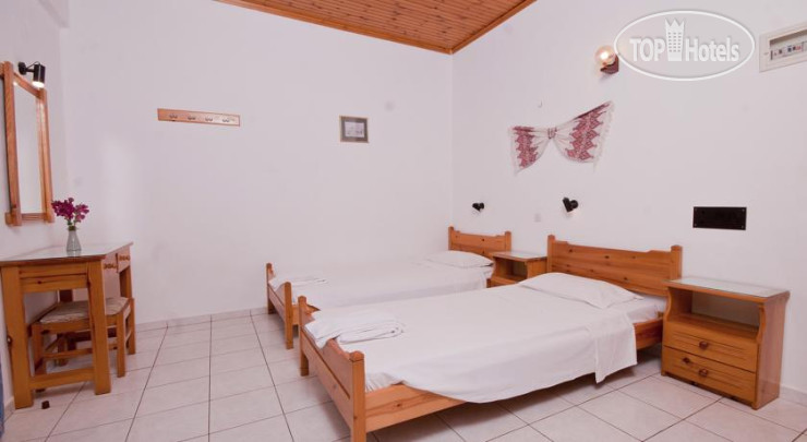 New photos from tourists Elpis Hotel 2*