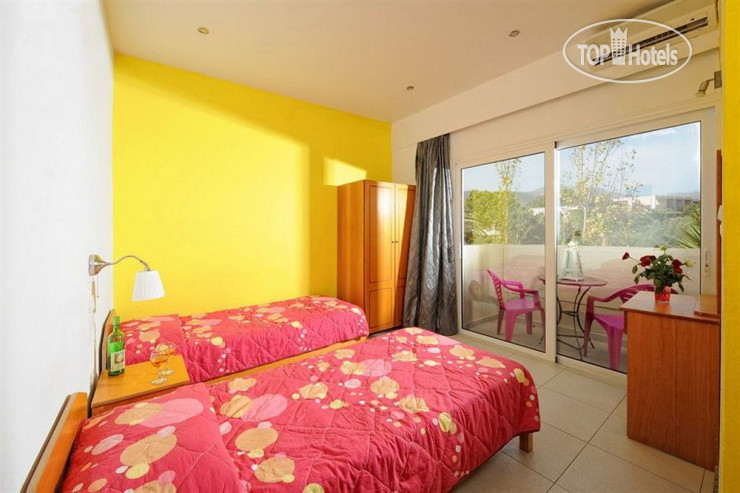 New photos from tourists Primavera Beach Malia Hotel