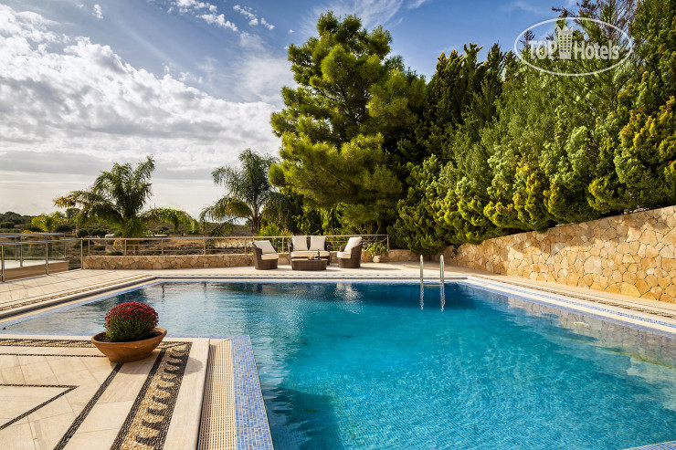 New photos from tourists Angels Villa