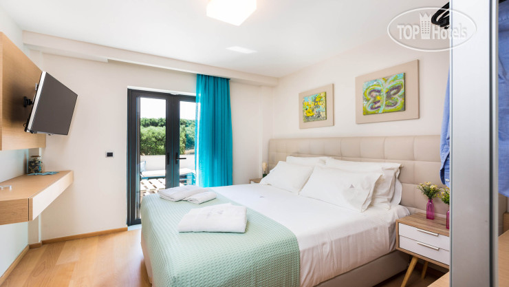 New photos from tourists Veggera Villa