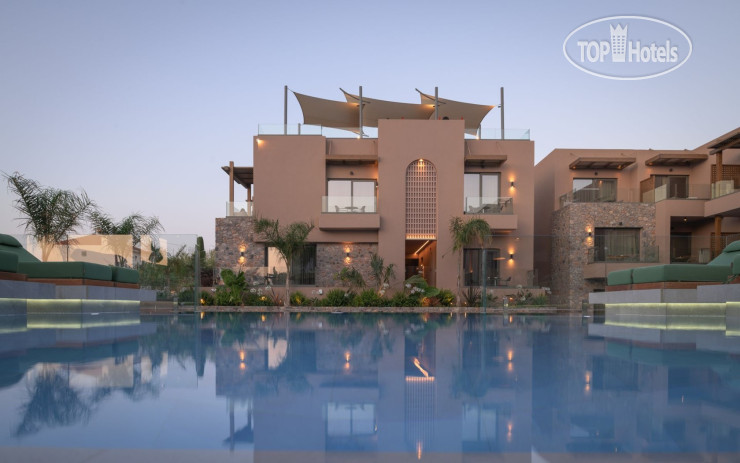 Hotelier's photos Paralos Venus Suites 5*