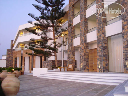 Hotel photo The Island 4*