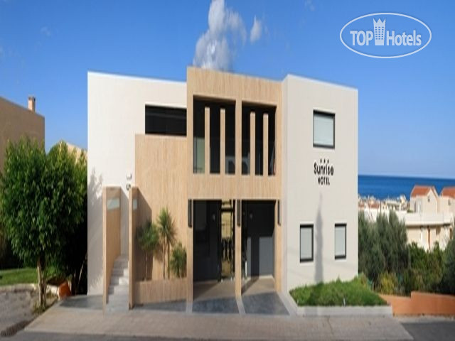 Hotelier's photos Sunrise Village 3*