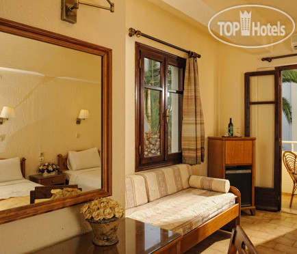 New photos from tourists Malia Mare 3*