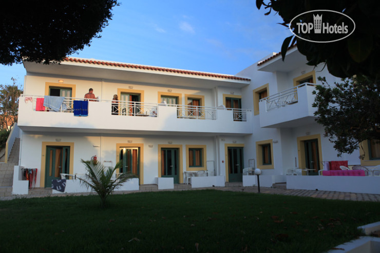 New photos from tourists Nikolas Villas 2*