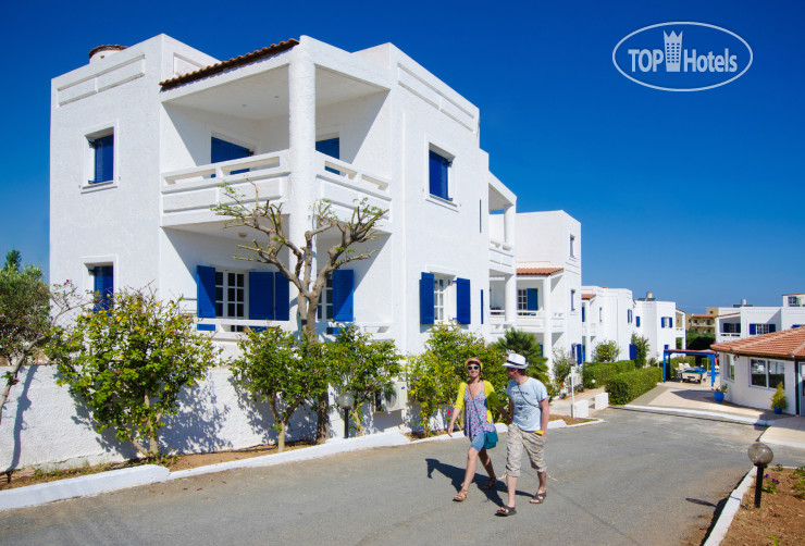 New photos from tourists Arco Baleno 3*
