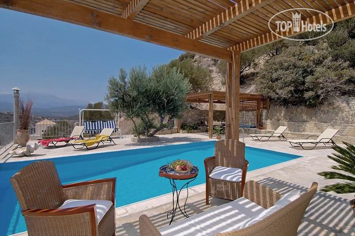 New photos from tourists Istron Villas