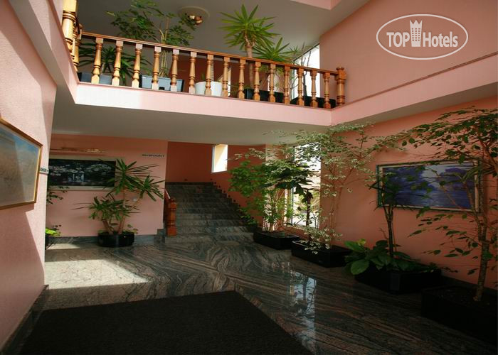 New photos from tourists Chateau La Roca 3*