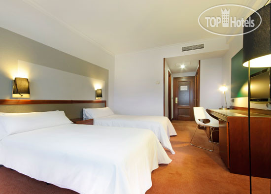 New photos from tourists Tryp Santiago 4*