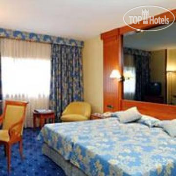 New photos from tourists Tryp Coruna 4*