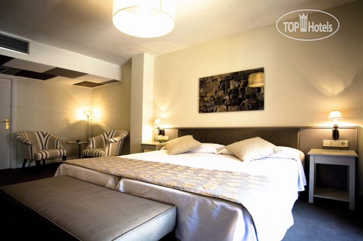 Hotel photo Room Mate Vega 3*
