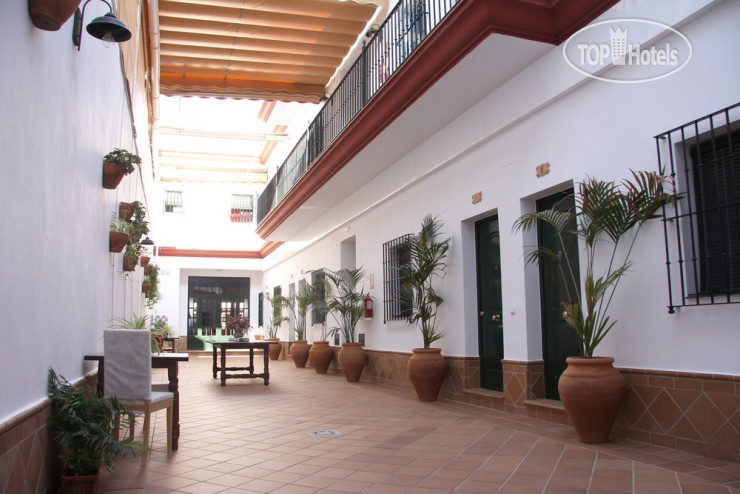 Hotelier's photos Hostal La Fonda 1*