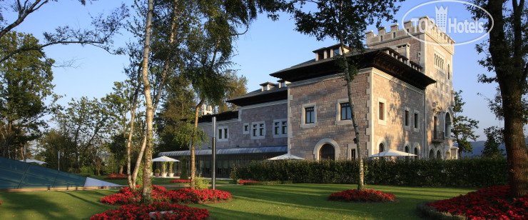 Hotel photo Castillo Del Bosque La Zoreda 5*