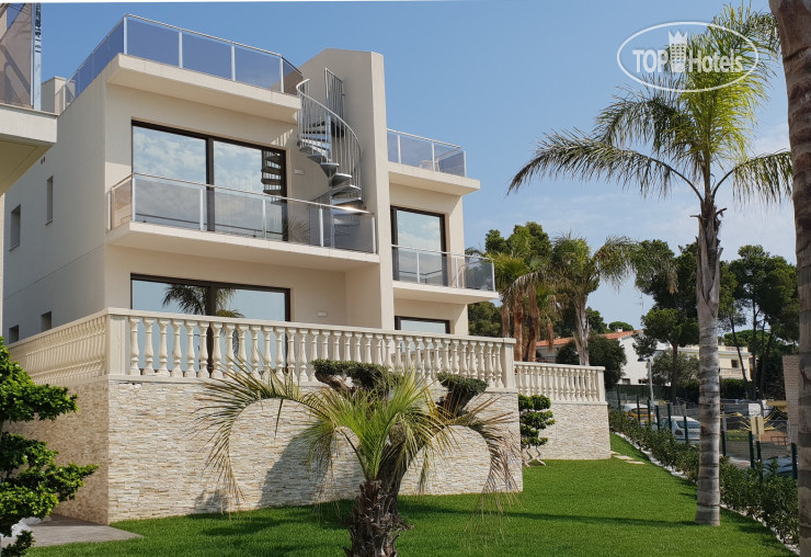 Hotelier's photos CALMA Holiday Villas 5*
