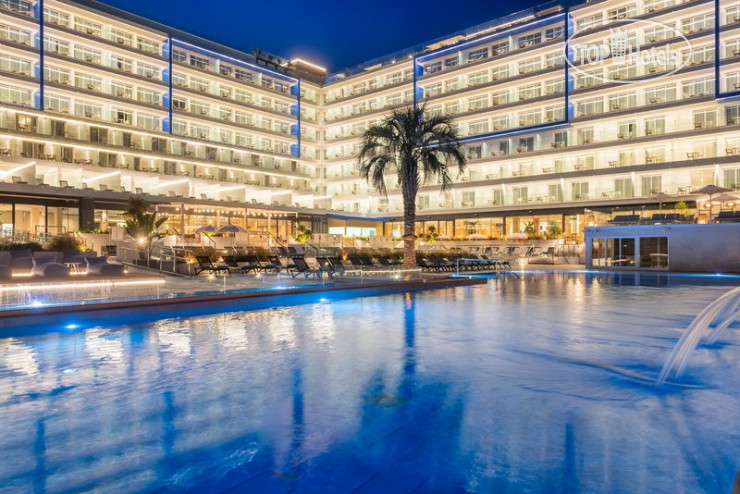 Hotelier's photos L Azure 4*