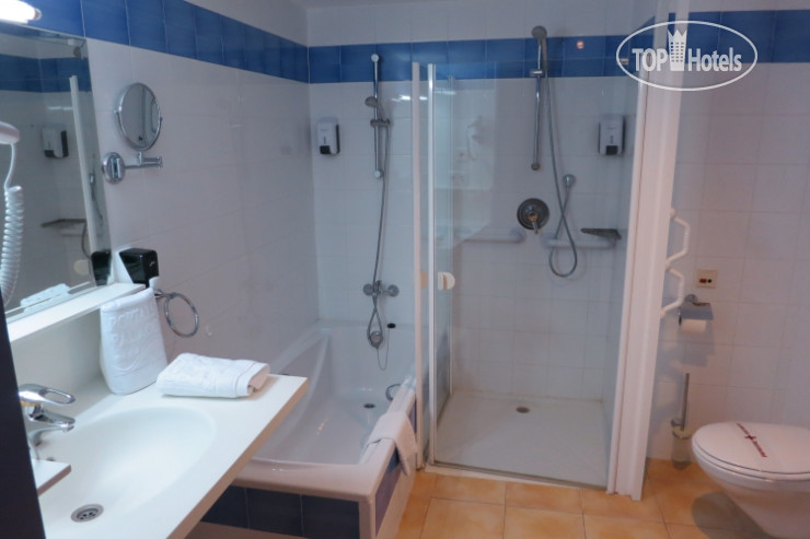 New photos from tourists Portals Palace 4*
