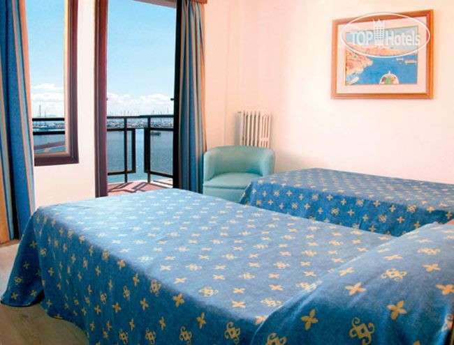 New photos from tourists Capri 3*