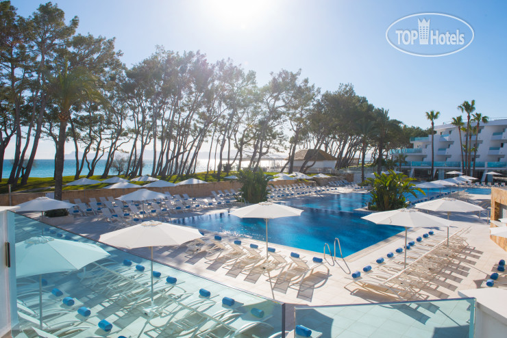 Hotelier's photos Iberostar Waves Playa de Muro 4*