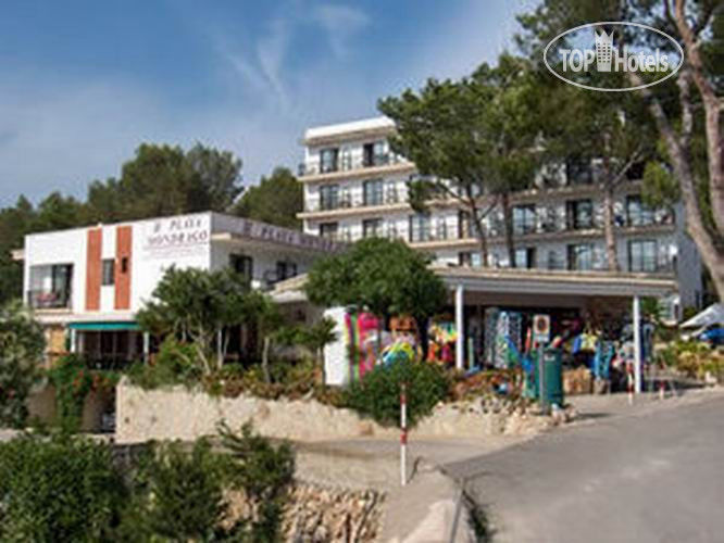 New photos from tourists Playa Mondrago 2*