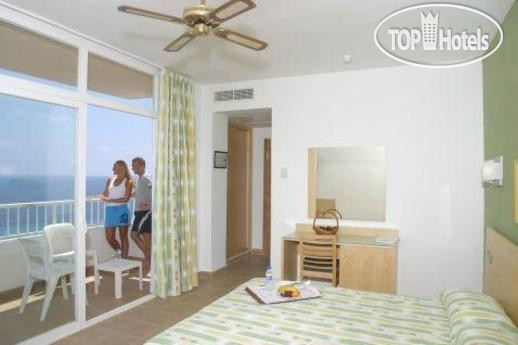 Hotel photo Fiesta Hotel Cala Nova 3*
