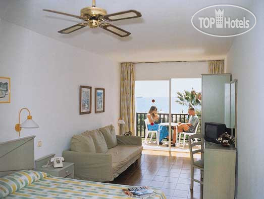 Hotel photo Fiesta Hotel Playa Den Bossa 3*