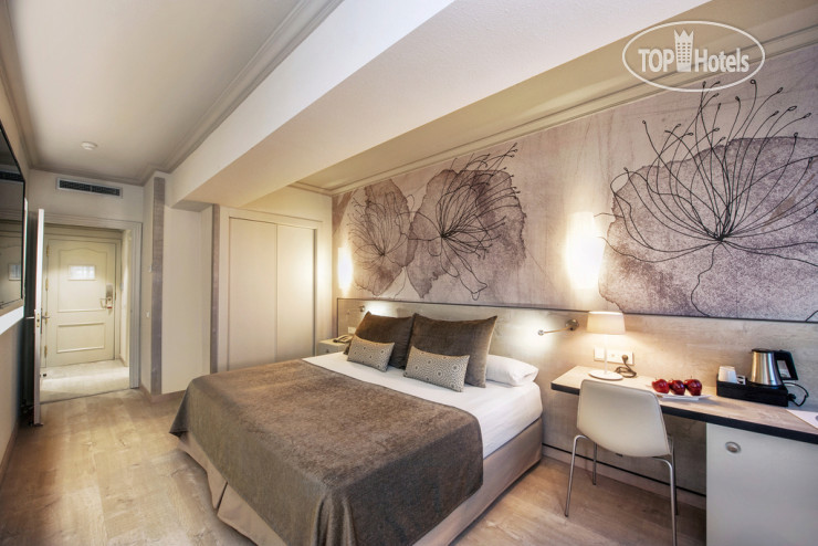 Hotel photo Salles Pere IV 4*
