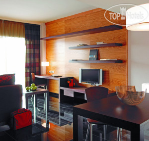Hotelier's photos Hesperia Fira Suites 5*