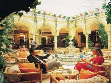 New photos from tourists Tryp Macarena 4*