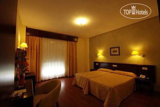 Hotel photo Derby Sevilla 3*