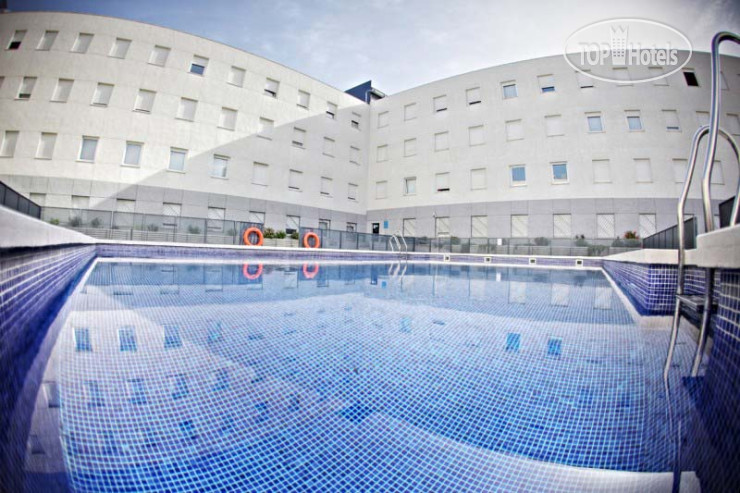 Hotel photo AparTour Aljarafe 3*