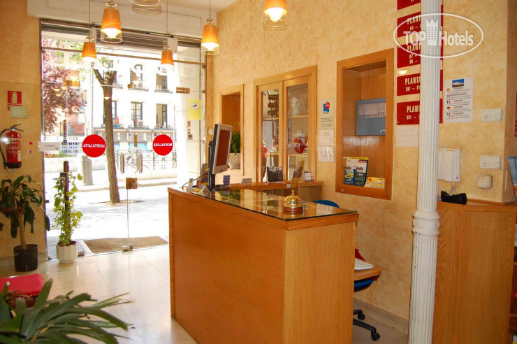 Hotel photo Hostal Montaloya 2*