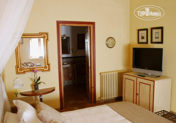 New photos from tourists La Casona de Eboli