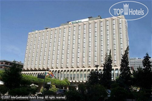 Hotelier's photos Canopy by Hilton Madrid Castellana 4*