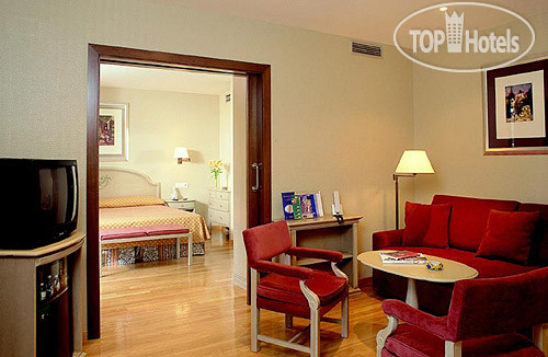New photos from tourists Mercure Madrid Centro 4*