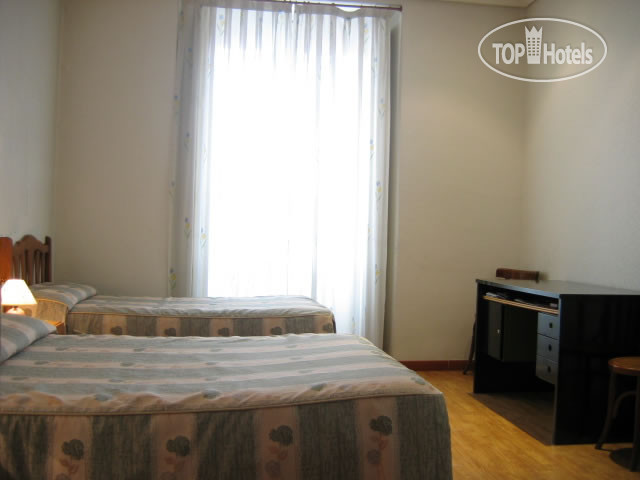 Hotel photo Hostal Bruna 2*