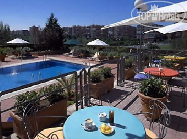Hotelier's photos Novotel Madrid Puente de La Paz 4*