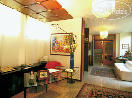 Фото Venezia hotel Riva del Garda
