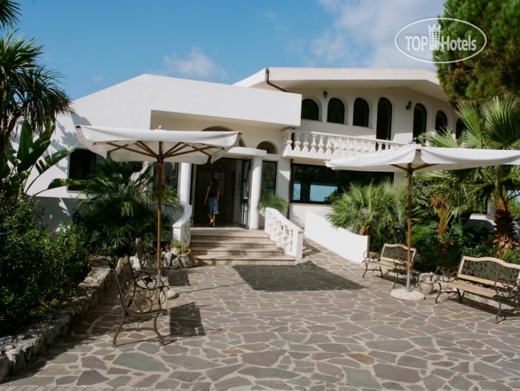 Hotel photo Villaggio Pineta Petto Bianco 4*