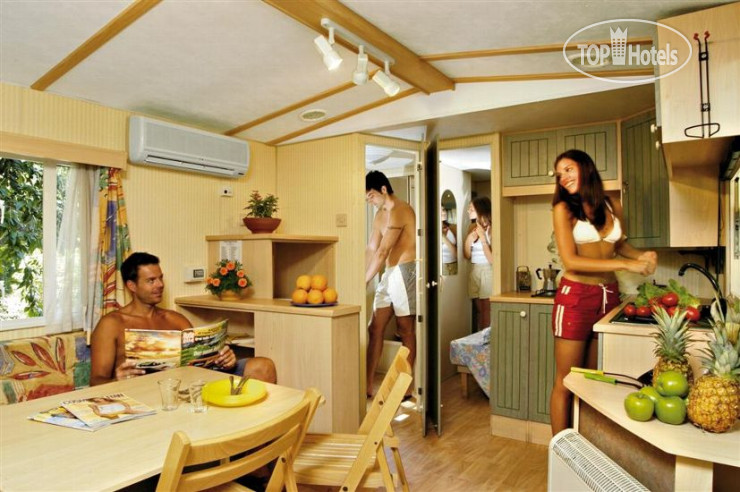 Новые добавленные фото туристов Holiday Resort Baia Domizia 4*