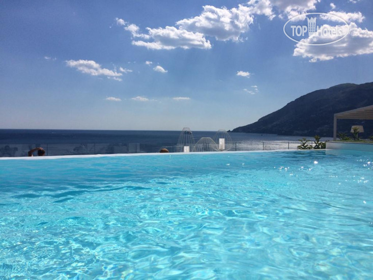 Hotel photo Club Due Torri Hotel Maiori 4*