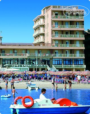 New photos from tourists Astoria Pesaro 3*