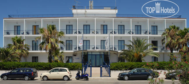 Hotel photo Tichos 4*