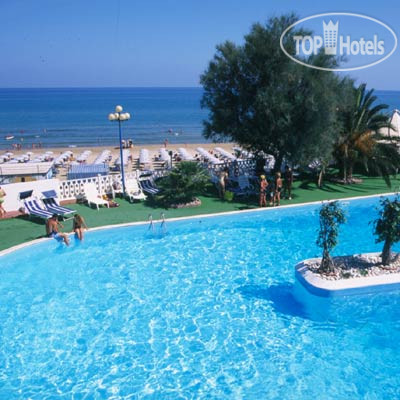 New photos from tourists Baia Santa Barbara 4*