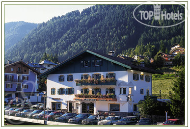 Hotelier's photos Sureghes hotel Ortisei 3*